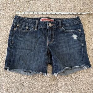 GAP Denim Shorts Size 1 | Dark Wash Distressed Cutoff Jean Shorts